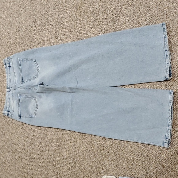 No Boundaries Distressed Wide leg Jeans NWOT - Picture 3 of 9